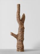 <p>Mirko Baselgia,<em> Tailored Skin II</em>, 2021, pine trunk, European walnut wood<br />
237 x 77 x 55 cm, photo by Stefan Altenburger</p>
