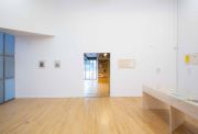 <p>展览现场，马里昂&middot;巴鲁克，<em>Mouvement perp&eacute;tuel, essayer dire</em>，Magasin des horizons - CNAC，法国格勒诺布尔，2020年10月29日 - 12月10日</p>
