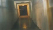 <p>谢南星，<em isrender="true">无题（走廊）</em>，1999，布面油画，220 x 380 cm</p>
