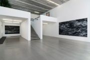 <p>展览现场，<em>你说呢？风景</em>，麦勒画廊 北京-卢森，中国北京，2008年8月22日 &ndash; 10月27日</p>
