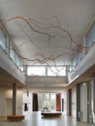 <p><em>Wachsender Raum</em>, 2023, Kunst &amp; Bau Project, Primarschule Wasgenring Basel, Switzerland, galvanized branches from the school park, iron wire, photo by Serge Hasenb&ouml;hler</p>

