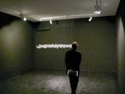 <p isrender="true">展览现场，<em>53届威尼斯双年展</em>，俄罗斯厅 ，意大利威尼斯，2009</p>
