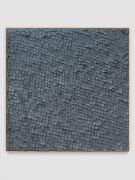 <p>Mirko Baselgia, Gray<em>&nbsp;Square</em>, 2020, paper sewn on linen with larch wood frame, 110 x 110 x 3.3 cm, photo: Stefan Altenburger</p>
