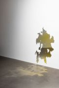 <p>Cao Yu, <em>Piss-Take a Look at Yourself</em>, 2023, urine, 192 x 107 cm</p>
