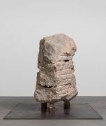 <p>Hu Qingyan, <em>Empty Mountain</em>,&nbsp;2018, yellow marble, 170 &times; 110 &times; 95 cm</p>
