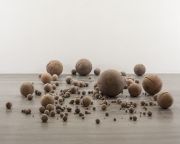 <p>Li Gang, <em>Beads</em>, 2012, wooden spheres, shaped from the connecting points of a dead tree of&nbsp; Yunnan Province, 395 pcs., &oslash; 0.5 - &oslash; 51 cm</p>
