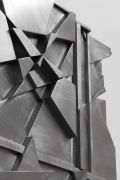 <p>Yang Mushi,<em> Spliting - Volumn 1</em>, 2025, stainless steel, 97 x 57 x 17 cm, detail</p>
