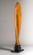<p>Shan Fan, <em>Meine Fl&uuml;ge, Meine Last</em>,&nbsp;2012, propeller blade in wood, 138 x 40 cm</p>

