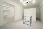 <p>展览现场，<em>Ai Weiwei</em>，麦勒画廊 北京-卢森，瑞士卢森，2010年10月2日 &ndash; 2010年12月18日</p>
