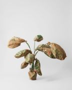 <p>Klodin Erb,&nbsp;<em>Plant's Life,</em> 2025, jute and plastic, 126 x 170 x 100 cm</p>
