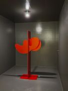 <p>Antonio Ballester Moreno,&nbsp;<em>scuplture,</em> 2024, painted steel, approx. 180 x 118 x 40 cm</p>
