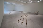 <p>展览现场，<em>Rebars &ndash; Lucerne</em>，麦勒画廊 北京-卢森，瑞士卢森，2012年10月27日 &ndash; 2013年1月12日</p>
