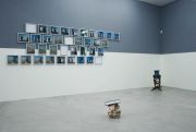 <p isrender="true">展览现场，<em>我写下我的一些想法 - 刘鼎</em>，麦勒画廊北京-卢森，瑞士卢森，2009年4月18日 &ndash; 2009年8月1日</p>
