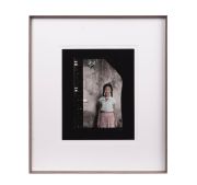 <p>蔡东东，<em>A girl</em>，2022，手工银盐照片，水彩，25 x 20 cm（照片）， 43 x 38 cm（带框），5 版 + 2 AP</p>
