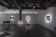 <p>展览现场<em>，脱靶</em>，由麦勒画廊和北京光社影像中心联合展出，展览地点：北京光社影像中心，中国北京，2023年5月26日 - 7月30日</p>
