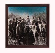 <p>蔡东东，<em>昨夜星辰</em>，2021，手工银盐照片，水彩，LED灯箱，40.5 x 40.5 cm，5 版 + 1 AP</p>
