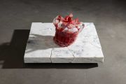 <p>Cao Yu, <em>The Thing Over the Head</em>, 2022 - 2024, coloured glaze, marble, 32 x 34 x 34 cm (coloured glaze sculpture), 8.5 x 80 x 80 cm (marble sculpture), overall: 40.5 x 80 x 80 cm</p>
