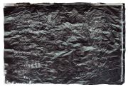 <p>米歇尔&middot;孔德，<em>Black Rain</em>，2019，透明纸上水墨，裱于纤维纸上，111 x 81 x 8 cm (外框)</p>
