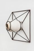 <p>Li Gang, <em>No Speaking</em>, 2017, porcelain, steel, 50 x 50 x 26 cm</p>
