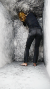 <p>Julia Steiner, <em>Der letzte Raum (schleifen)</em>, 2020, videoperformance, work in progress</p>
