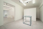 <p>展览现场，<em>Ai Weiwei</em>，麦勒画廊 北京-卢森，瑞士卢森，2010年10月2日 &ndash; 2010年12月18日</p>
