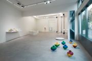 <p>展览现场，<em>Ai Weiwei</em>，麦勒画廊 北京-卢森，瑞士卢森，2010年10月2日 &ndash; 2010年12月18日</p>
