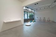 <p>展览现场，<em>Ai Weiwei</em>，麦勒画廊 北京-卢森，瑞士卢森，2010年10月2日 &ndash; 2010年12月18日</p>
