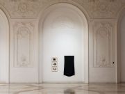 <p>展览现场，<em>Marion Baruch. Endless Going Trying to Say &ndash;&nbsp;Window-Landscape of my Work</em>，国家当代艺术博物馆，罗马尼亚布加勒斯特，2022年5月26日 - 9月18日， 图片&copy; Dani Ghercă / MNAC</p>

<p>图片提供：马里昂&middot;巴鲁克，麦勒画廊</p>
