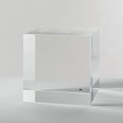 <p isrender="true">安纳托里&middot;舒拉勒夫，<em isrender="true">untitled</em>，2010，亚克力，25 x 25 x 25 cm，c-print，&oslash; 10 mm，图片提供：Edition 5，瑞士埃斯特费尔德</p>
