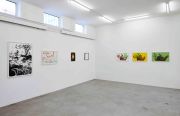 <p>展览现场，<em>Edition M&auml;rz. Tief- und Flachdruck: Arbeiten auf Papier</em>，Edition VFO，瑞士苏黎世，2020年3月26日开幕；图片版权：Edition VFO，苏黎世；摄影：Sabina B&ouml;sch</p>
