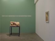 <p>展览现场，<em>HOW TO GET COMFORTABLE IN AN UNCOMFORTABLE WORLD</em>，麦勒画廊，瑞士卢森，2022年5月19日 - 7月23日</p>

