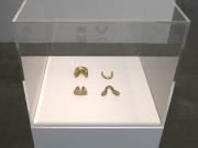 <p>Julia Steiner, <em>breath pieces</em>, 2003 - 2013 1, brass, 4 pieces, each 1.5 x 4 x 4 cm, plinth and top 120 x 30 x 30 cm</p>
