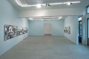 <p>展览现场，<em>Consistence of Time</em>，麦勒画廊 北京-卢森，瑞士卢森，2011年11月18日 &ndash; 2012年1月14日</p>
