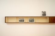 <p>马里昂&middot;巴鲁克. <em>Social Fabric</em>，展览现场，Haus Lange, Kunstmuseen Krefeld，2024, &copy; 艺术家、麦勒画廊 苏黎世、Sommer Contemporary Art，特拉维夫</p>
