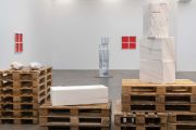 <p>展览现场，<em>2023</em>，麦勒画廊 北京-卢森，中国北京，2022年12月10日 &ndash; 2023年2月26日</p>
