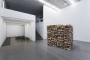 <p>展览现场，<em>永垂不朽</em>，麦勒画廊 北京-卢森，中国北京，2015年2月7日 &ndash; 2015年4月12日</p>
