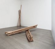 <p>展览现场，<em>穿帮</em>，麦勒画廊 北京-卢森，中国北京，2011年9月4日 &ndash; 2011年10月23日</p>
