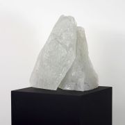 <p isrender="true">米歇尔&middot;孔德，<em>Untitled (Clear Murano Glass, Mountain 1)</em>，2017, 1/2</p>

<p>，手工穆拉诺玻璃，花岗岩粉末，(高) 40 x 29 x 20 cm，2版 + I AP</p>
