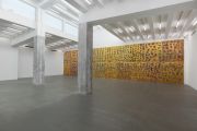 <p>展览现场，<em>咚！咚！</em>，麦勒画廊，中国北京，2021年12月4日 - 2022年2月27日</p>
