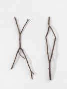 <p>Julia Steiner,&nbsp;<em>growing tools (<>|><),</em> 2024, bronze, approx. 40 x 15 x 2,5 cm each, two unique pieces (belonging together)</p>
