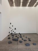<p>展览现场，<em>之间</em>，麦勒画廊 北京-卢森, 中国北京, 2011年9月3日 &ndash; 10月23日</p>
