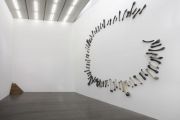 <p>展览现场，<em>侧棱</em>，麦勒画廊 北京-卢森，中国北京，2013年3月2日 &ndash; 4月28日</p>
