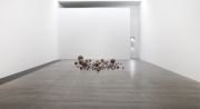 <p>展览现场，<em>侧棱</em>，麦勒画廊 北京-卢森，中国北京，2013年3月2日 &ndash; 4月28日</p>
