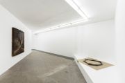 <p>展览现场，<em>LI GANG</em>，麦勒画廊 北京-卢森，中国北京，2016年11月5日 &ndash; 2月19日</p>
