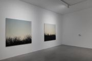 <p>展览现场，刘麟瑶，<em>203</em>，麦勒画廊 &middot; 弦 xi&aacute;n，中国北京，2025年4月13日 &ndash; 5月11日</p>
