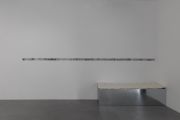 <p>展览现场，刘麟瑶，<em>203</em>，麦勒画廊 &middot; 弦 xi&aacute;n，中国北京，2025年4月13日 &ndash; 5月11日</p>
