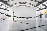 <p>展览现场，马里昂&middot;巴鲁克，Marion Baruch<em>Structures of Radical Will</em>，2021，卡布基金会（Fondation CAB），比利时布鲁塞尔，2021年3月24日 - 7月24日，图片：Lola Pertsowsky&nbsp;</p>

