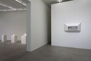 <p>展览现场，<em>M&aacute;rmakos</em>，麦勒画廊 北京-卢森，瑞士卢森，2015年3月3日－2015年5月9日</p>
