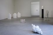 <p>展览现场，<em>M&aacute;rmakos</em>，麦勒画廊 北京-卢森，瑞士卢森，2015年3月3日－2015年5月9日</p>
