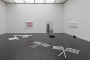 <p>展览现场，<em>Marion Baruch. Retrospektive - innenausseninnen</em>，卢塞恩美术馆，瑞士卢塞恩，2020年2月29日 - 10月11日，图片：Marc Latzel</p>
